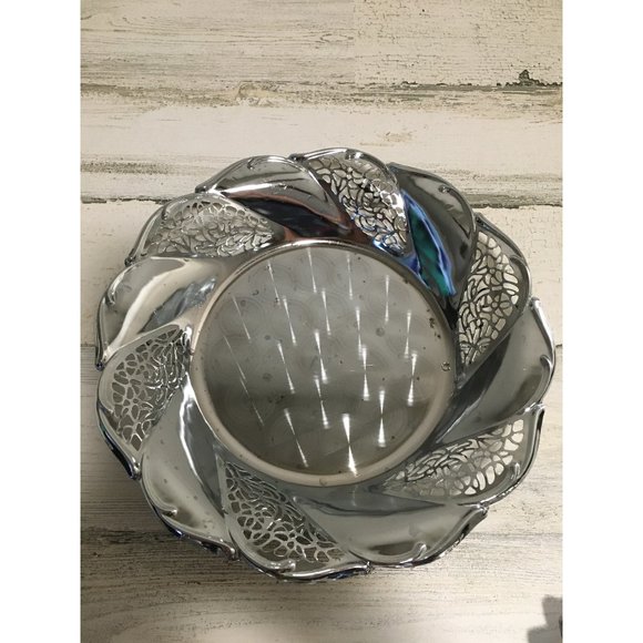 Set of seven silver plate, silver toned serving trays various sizes - Picture 2 of 10